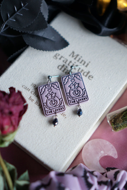 pendientes san valentin, joyas artesanales, pendientes negros, joyas dark, bisuteria celestial, artesana de madrid, pendientes hechos a mano, pendientes goticos, joyas para enamorado, joyas acero inoxidable, pendientes regalo mujer, joyas para novia, pendientes hechos a mano, joyas esotericas.