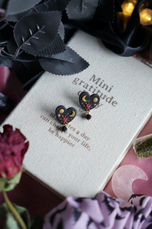 pendientes san valentin, joyas artesanales, pendientes negros, joyas dark, bisuteria celestial, artesana de madrid, pendientes hechos a mano, pendientes goticos, joyas para enamorado, joyas acero inoxidable, pendientes regalo mujer, joyas para novia, pendientes hechos a mano, joyas esotericas.