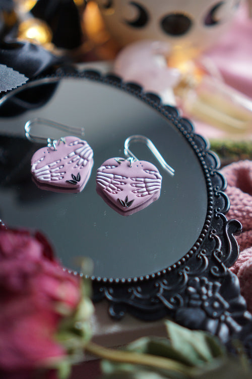 pendientes san valentin, joyas artesanales, pendientes negros, joyas dark, bisuteria celestial, artesana de madrid, pendientes hechos a mano, pendientes goticos, joyas para enamorado, joyas acero inoxidable, pendientes regalo mujer, joyas para novia, pendientes hechos a mano, joyas esotericas.