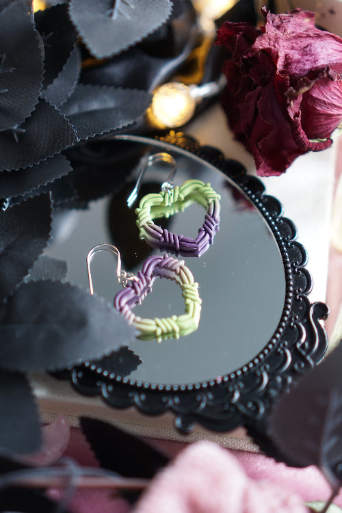 pendientes san valentin, joyas artesanales, pendientes negros, joyas dark, bisuteria celestial, artesana de madrid, pendientes hechos a mano, pendientes goticos, joyas para enamorado, joyas acero inoxidable, pendientes regalo mujer, joyas para novia, pendientes hechos a mano, joyas esotericas.