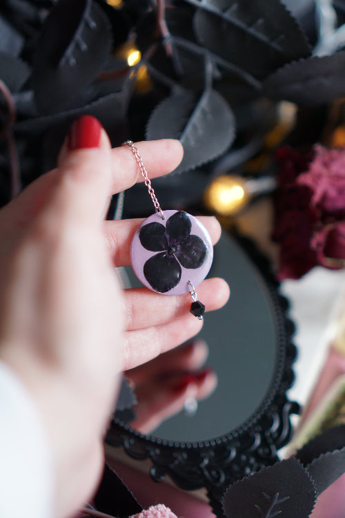 pendientes san valentin, joyas artesanales, pendientes negros, joyas dark, bisuteria celestial, artesana de madrid, pendientes hechos a mano, pendientes goticos, joyas para enamorado, joyas acero inoxidable, pendientes regalo mujer, joyas para novia, pendientes hechos a mano, joyas esotericas.