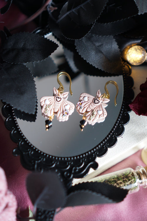 pendientes san valentin, joyas artesanales, pendientes negros, joyas dark, bisuteria celestial, artesana de madrid, pendientes hechos a mano, pendientes goticos, joyas para enamorado, joyas acero inoxidable, pendientes regalo mujer, joyas para novia, pendientes hechos a mano, joyas esotericas.