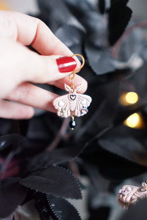 pendientes san valentin, joyas artesanales, pendientes negros, joyas dark, bisuteria celestial, artesana de madrid, pendientes hechos a mano, pendientes goticos, joyas para enamorado, joyas acero inoxidable, pendientes regalo mujer, joyas para novia, pendientes hechos a mano, joyas esotericas.