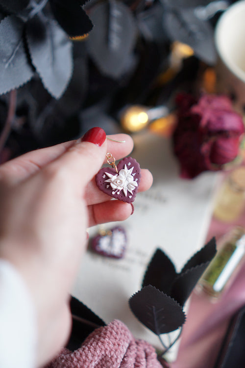 pendientes san valentin, joyas artesanales, pendientes negros, joyas dark, bisuteria celestial, artesana de madrid, pendientes hechos a mano, pendientes goticos, joyas para enamorado, joyas acero inoxidable, pendientes regalo mujer, joyas para novia, pendientes hechos a mano, joyas esotericas.