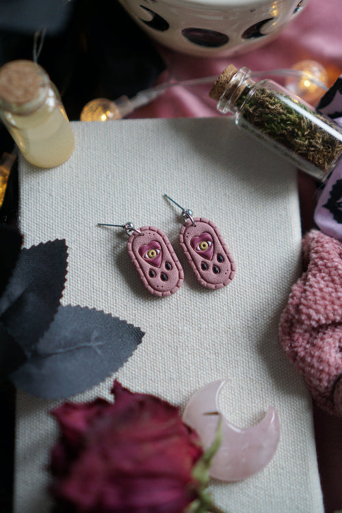 pendientes san valentin, joyas artesanales, pendientes negros, joyas dark, bisuteria celestial, artesana de madrid, pendientes hechos a mano, pendientes goticos, joyas para enamorado, joyas acero inoxidable, pendientes regalo mujer, joyas para novia, pendientes hechos a mano, joyas esotericas.