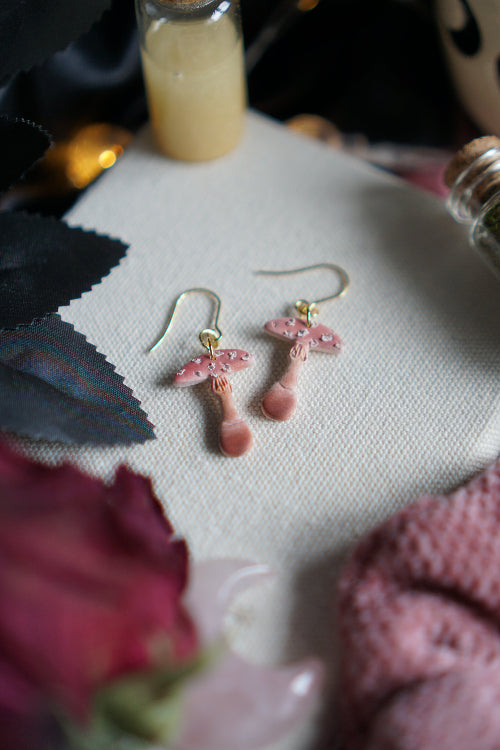 pendientes san valentin, joyas artesanales, pendientes negros, joyas dark, bisuteria celestial, artesana de madrid, pendientes hechos a mano, pendientes goticos, joyas para enamorado, joyas acero inoxidable, pendientes regalo mujer, joyas para novia, pendientes hechos a mano, joyas esotericas.