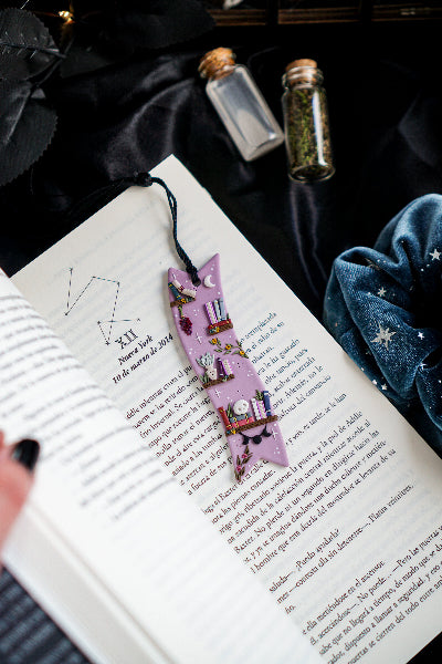 Lilac Shelf - Bookmark