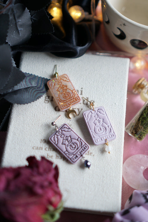 pendientes san valentin, joyas artesanales, pendientes negros, joyas dark, bisuteria celestial, artesana de madrid, pendientes hechos a mano, pendientes goticos, joyas para enamorado, joyas acero inoxidable, pendientes regalo mujer, joyas para novia, pendientes hechos a mano, joyas esotericas.