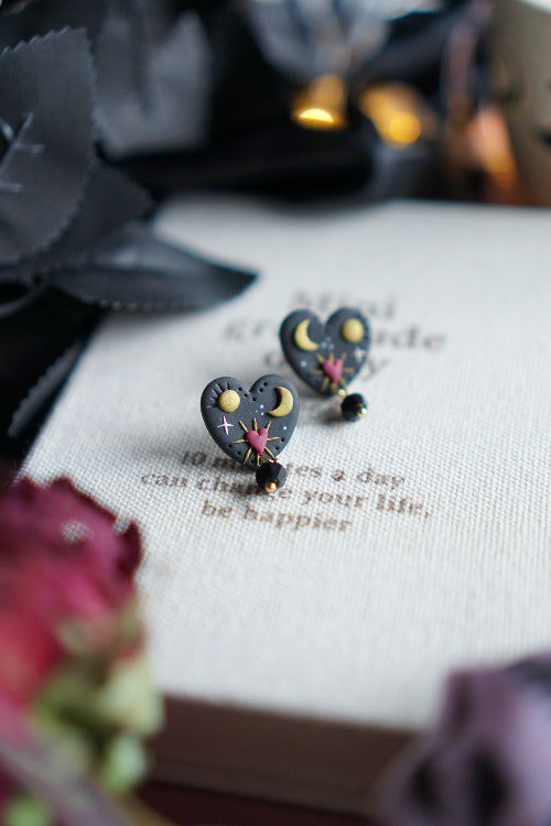 pendientes san valentin, joyas artesanales, pendientes negros, joyas dark, bisuteria celestial, artesana de madrid, pendientes hechos a mano, pendientes goticos, joyas para enamorado, joyas acero inoxidable, pendientes regalo mujer, joyas para novia, pendientes hechos a mano, joyas esotericas.