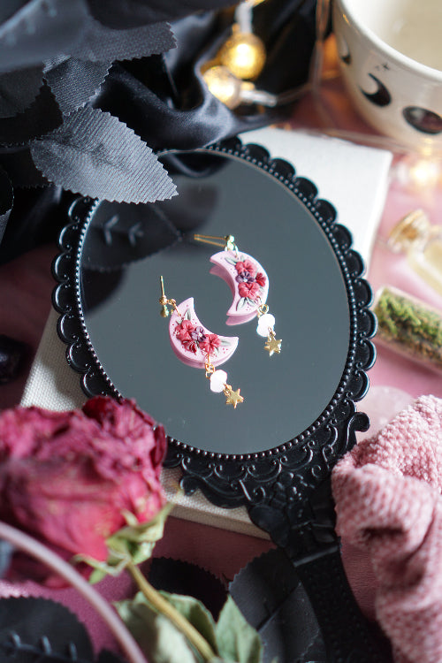 pendientes san valentin, joyas artesanales, pendientes negros, joyas dark, bisuteria celestial, artesana de madrid, pendientes hechos a mano, pendientes goticos, joyas para enamorado, joyas acero inoxidable, pendientes regalo mujer, joyas para novia, pendientes hechos a mano, joyas esotericas.