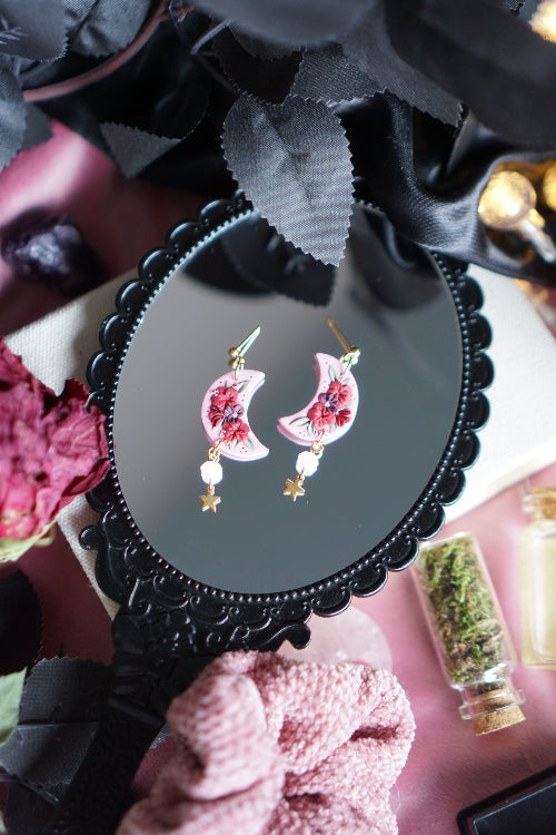 pendientes san valentin, joyas artesanales, pendientes negros, joyas dark, bisuteria celestial, artesana de madrid, pendientes hechos a mano, pendientes goticos, joyas para enamorado, joyas acero inoxidable, pendientes regalo mujer, joyas para novia, pendientes hechos a mano, joyas esotericas.