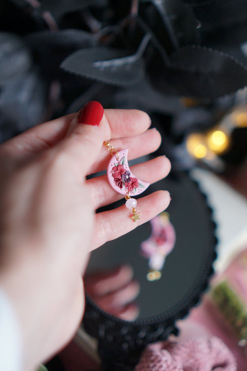 pendientes san valentin, joyas artesanales, pendientes negros, joyas dark, bisuteria celestial, artesana de madrid, pendientes hechos a mano, pendientes goticos, joyas para enamorado, joyas acero inoxidable, pendientes regalo mujer, joyas para novia, pendientes hechos a mano, joyas esotericas.