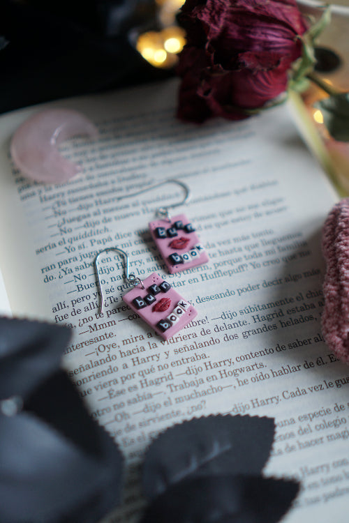 pendientes san valentin, joyas artesanales, pendientes negros, joyas dark, bisuteria celestial, artesana de madrid, pendientes hechos a mano, pendientes goticos, joyas para enamorado, joyas acero inoxidable, pendientes regalo mujer, joyas para novia, pendientes hechos a mano, joyas esotericas.