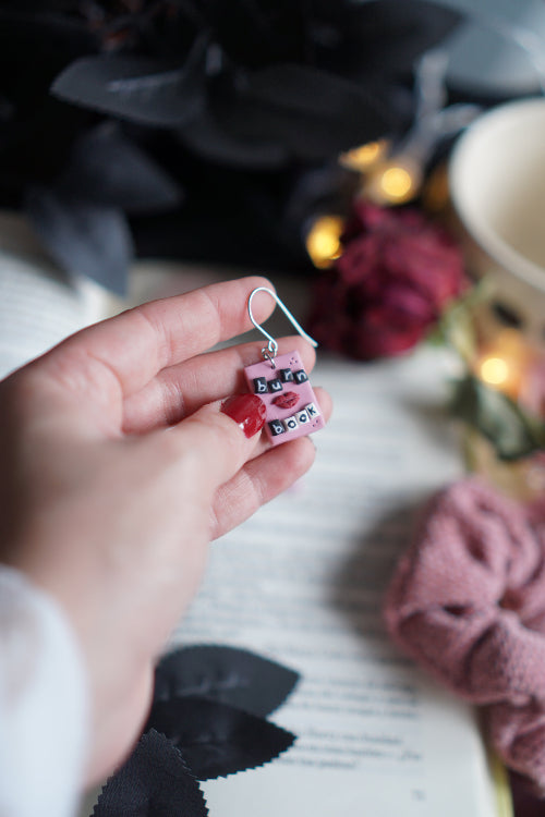 pendientes san valentin, joyas artesanales, pendientes negros, joyas dark, bisuteria celestial, artesana de madrid, pendientes hechos a mano, pendientes goticos, joyas para enamorado, joyas acero inoxidable, pendientes regalo mujer, joyas para novia, pendientes hechos a mano, joyas esotericas.