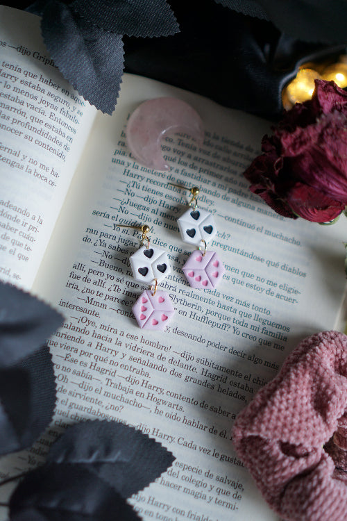 pendientes san valentin, joyas artesanales, pendientes negros, joyas dark, bisuteria celestial, artesana de madrid, pendientes hechos a mano, pendientes goticos, joyas para enamorado, joyas acero inoxidable, pendientes regalo mujer, joyas para novia, pendientes hechos a mano, joyas esotericas.