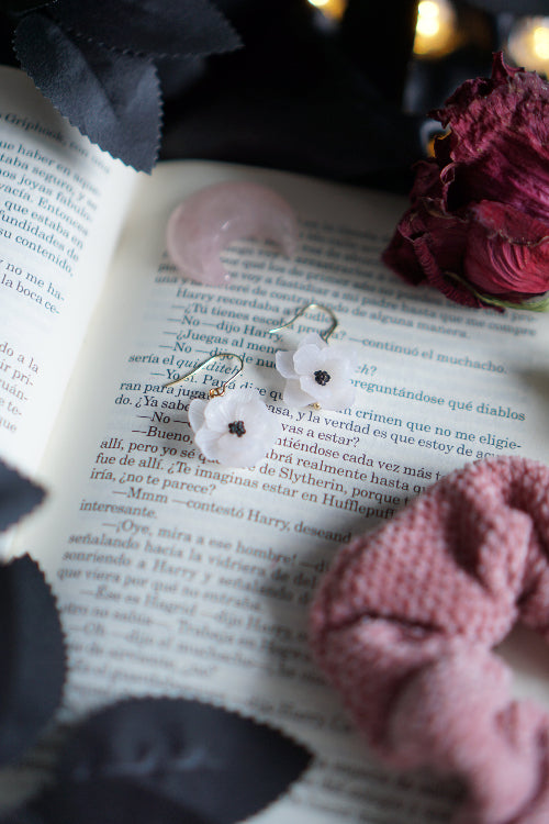 pendientes san valentin, joyas artesanales, pendientes negros, joyas dark, bisuteria celestial, artesana de madrid, pendientes hechos a mano, pendientes goticos, joyas para enamorado, joyas acero inoxidable, pendientes regalo mujer, joyas para novia, pendientes hechos a mano, joyas esotericas.
