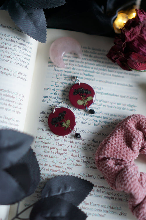 pendientes san valentin, joyas artesanales, pendientes negros, joyas dark, bisuteria celestial, artesana de madrid, pendientes hechos a mano, pendientes goticos, joyas para enamorado, joyas acero inoxidable, pendientes regalo mujer, joyas para novia, pendientes hechos a mano, joyas esotericas.