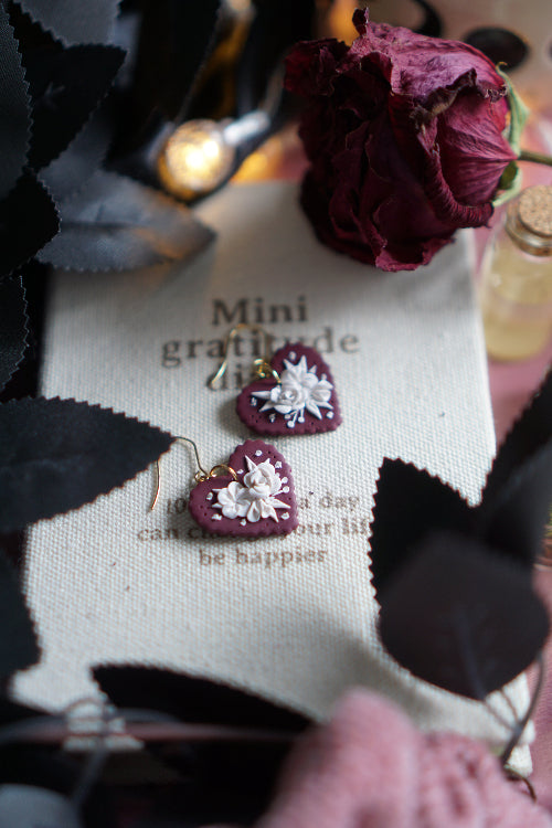 pendientes san valentin, joyas artesanales, pendientes negros, joyas dark, bisuteria celestial, artesana de madrid, pendientes hechos a mano, pendientes goticos, joyas para enamorado, joyas acero inoxidable, pendientes regalo mujer, joyas para novia, pendientes hechos a mano, joyas esotericas.