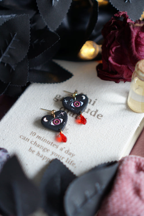pendientes san valentin, joyas artesanales, pendientes negros, joyas dark, bisuteria celestial, artesana de madrid, pendientes hechos a mano, pendientes goticos, joyas para enamorado, joyas acero inoxidable, pendientes regalo mujer, joyas para novia, pendientes hechos a mano, joyas esotericas.