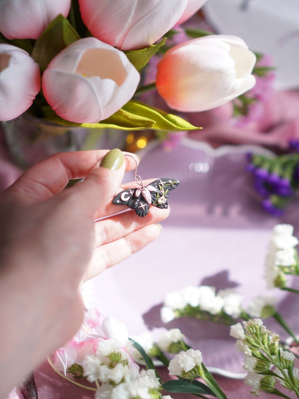 The Flourish Moth