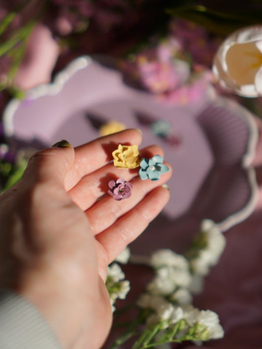 The Floral Stud