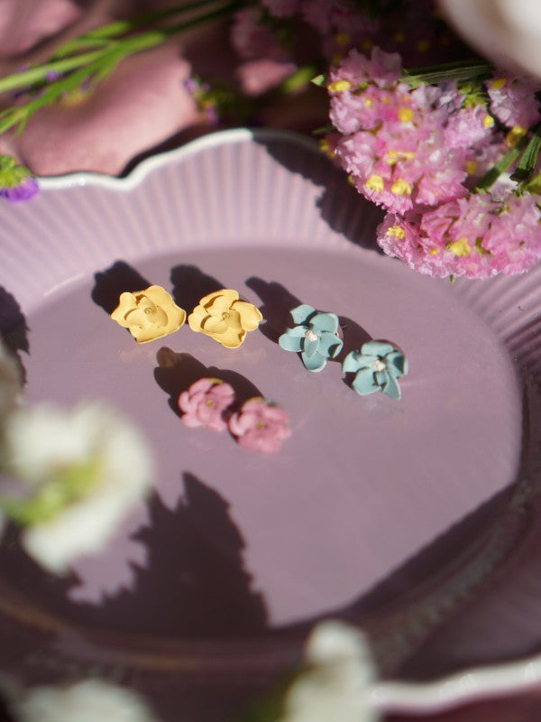 The Floral Stud