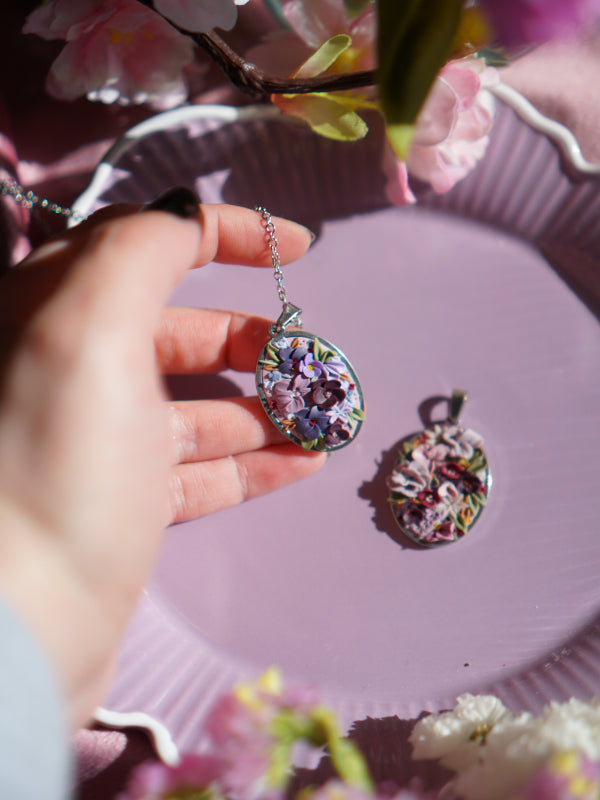 The Blooming Necklace