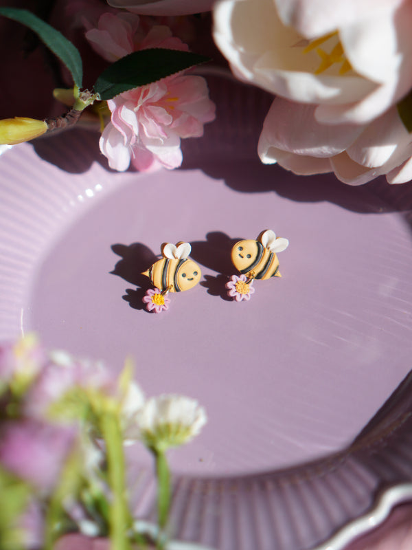 The Bee