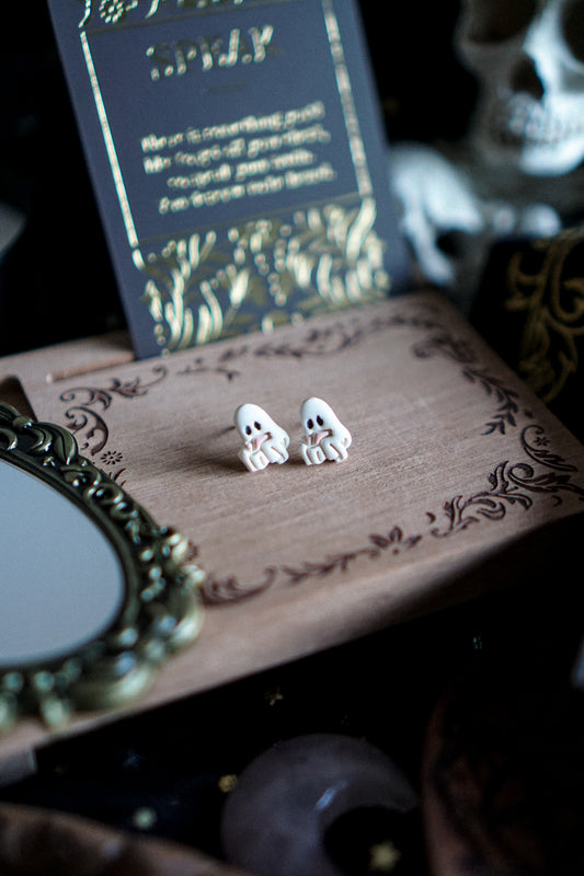 The Mini Reading Ghost