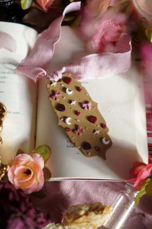 Punto de libro / The Sweetness