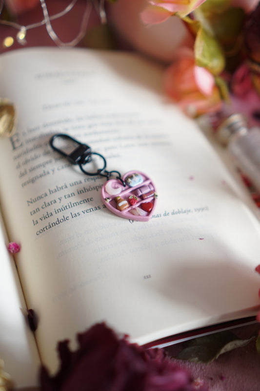 Llavero /  The Heart Shelf